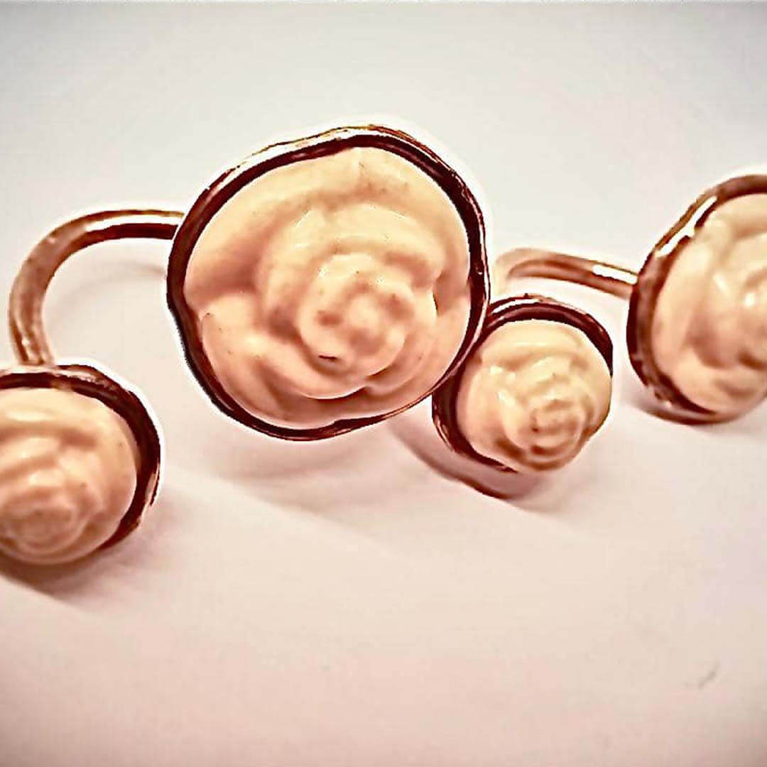 anello Fiori bronzo e resina